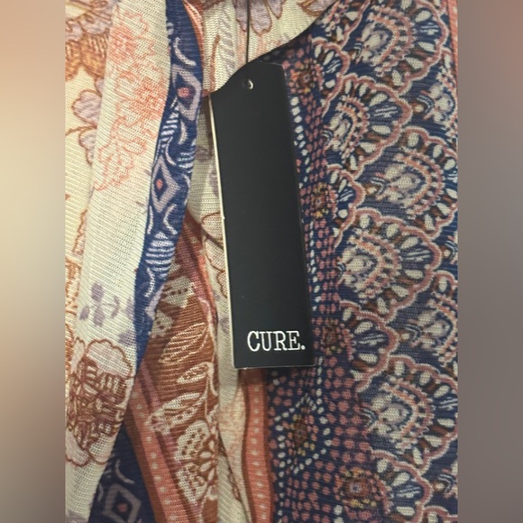 NWT. Woman’s CURE. mesh Kimono in a red / tan floral pattern. Size L. - Picture 8 of 16